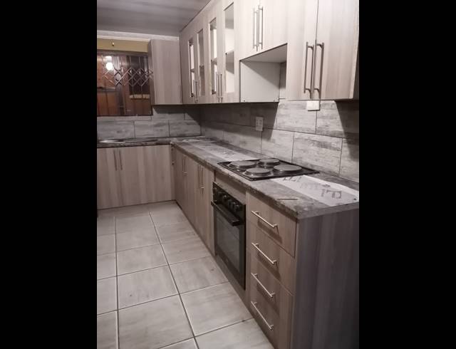 4 BEDROOM HOUSE FOR SALE IN FAIRBRIDGE HEIGHTS